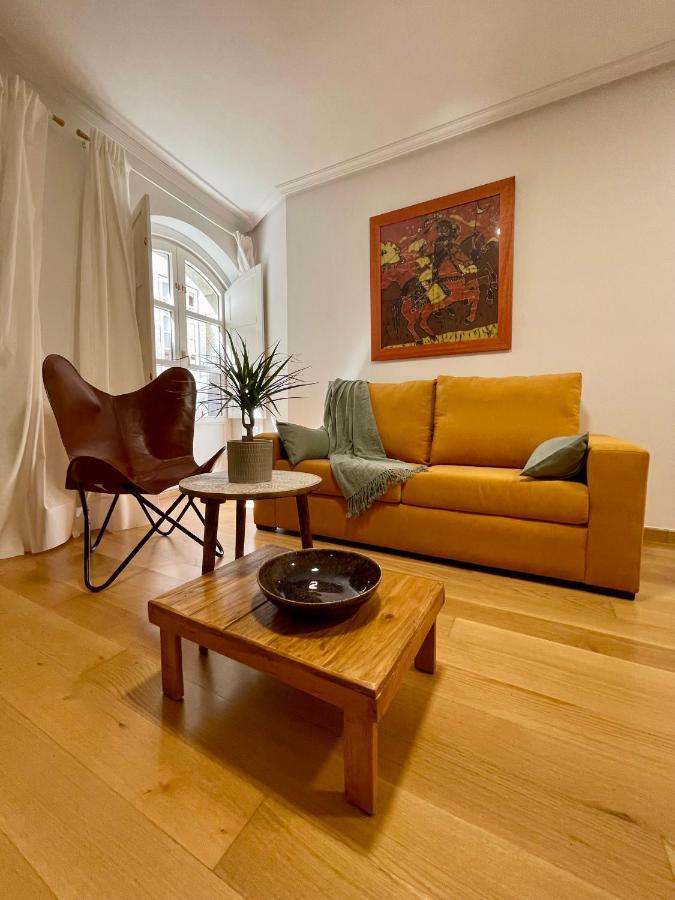 Piso Principal Apartment โอว์เรนเซ ภายนอก รูปภาพ